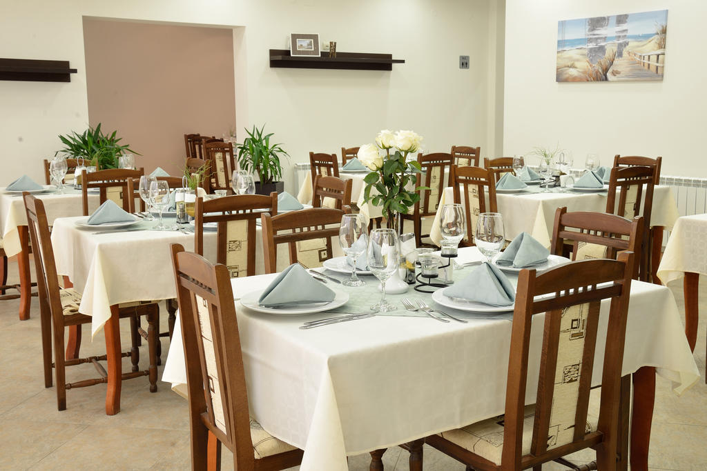 Glicinia Hotel غولدن ساندز المظهر الخارجي الصورة